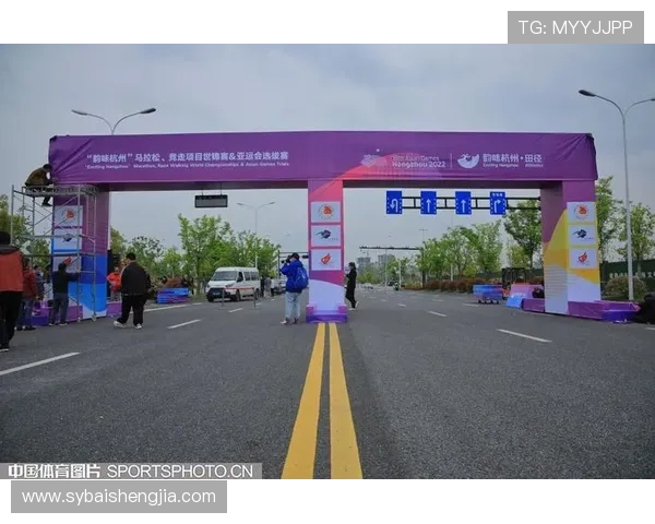 杭州足球队在世锦赛中的默契配合与战术分析全景点评