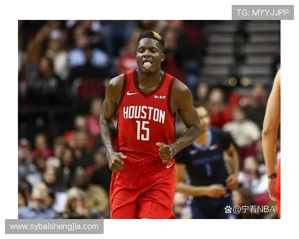 克林特卡佩拉:从默默无闻到NBA篮板王的奋斗历程与成就 克林特卡佩拉:从默默无闻到NBA篮板王的奋斗历程与成就