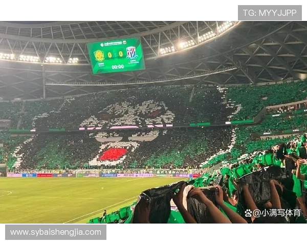 恒大与上港激战正酣中超焦点之战引发球迷热议与期待