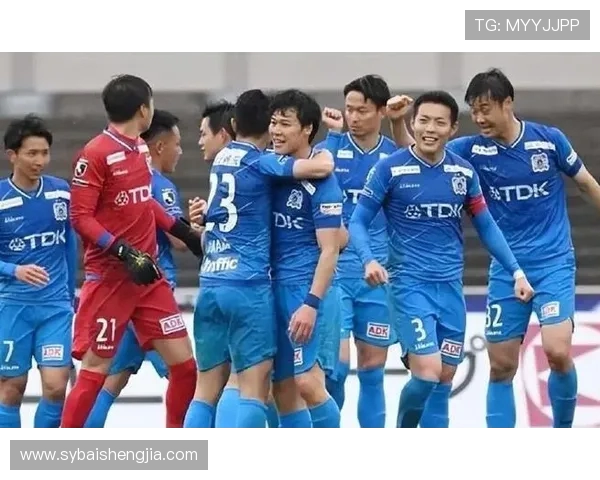 熊本深红与沥木FC的激烈对决展现足球魅力与团队精神的较量