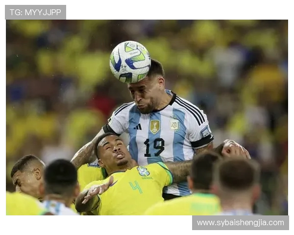 班菲尔德与坦珀利的激烈对决展现足球魅力与战术智慧的巅峰较量