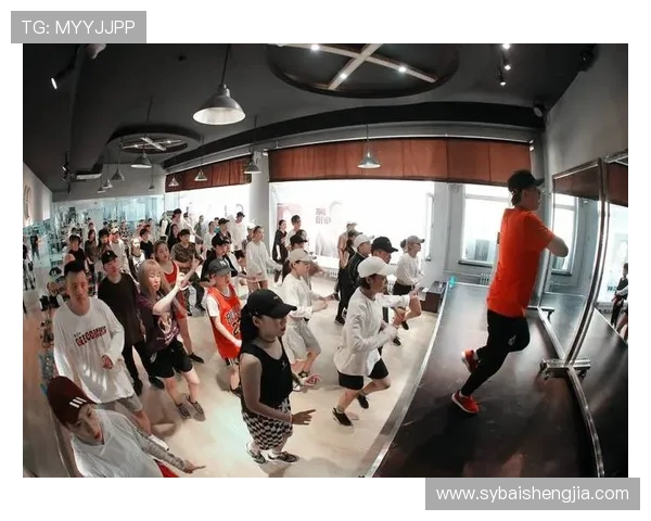 武汉街舞队的节奏与激情探索街头文化的魅力与发展 武汉街舞队的节奏与激情探索街头文化的魅力与发展